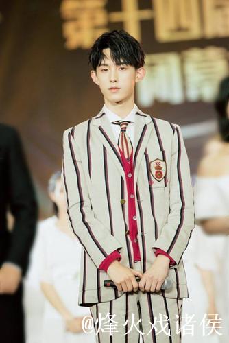 奥运冠军周洋联袂张璐涵、高旭亮相长春献唱 奥运冠军周洋联袂张璐涵、高旭亮相长春献唱